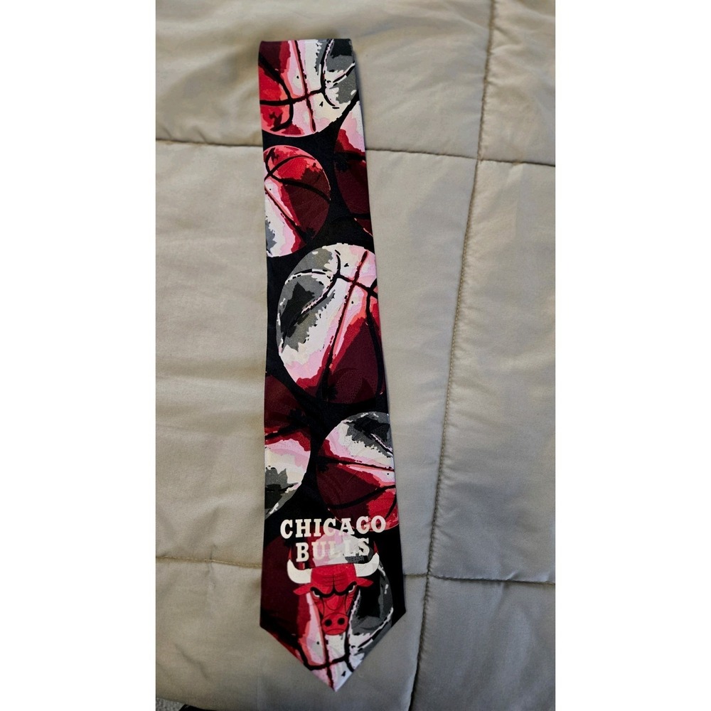 Vintage Chicago Bulls NBA Basketball Tie RM Sport 90s Graphic Bulls Logo Red